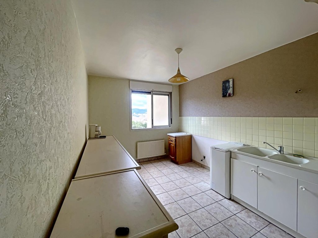 APPARTEMENT T4 A VENDRE - ST ETIENNE - 73.84 m2 - 72 500 &euro;