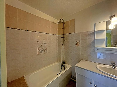 APPARTEMENT T4 A VENDRE - ST ETIENNE - 73.84 m2 - 72 500 &euro;