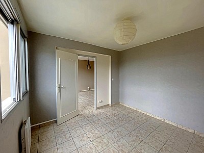 APPARTEMENT T4 A VENDRE - ST ETIENNE - 73.84 m2 - 72 500 &euro;