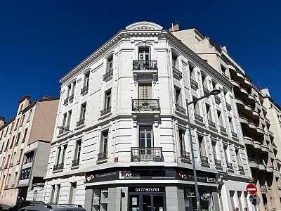 APPARTEMENT T4 A VENDRE - ST ETIENNE Centre Ville - 100 m2 - 189 000 &euro;