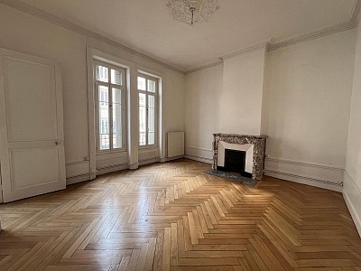 APPARTEMENT T4 A VENDRE - ST ETIENNE Centre Ville - 100 m2 - 189 000 &euro;