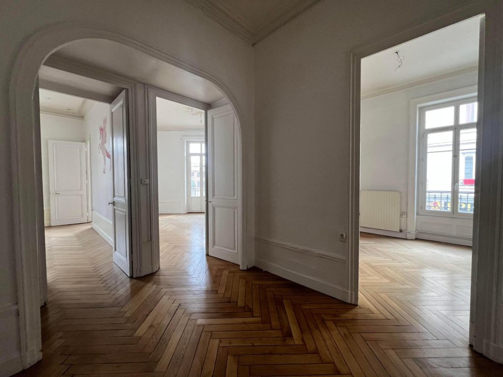 APPARTEMENT T4 A VENDRE - ST ETIENNE Centre Ville - 100 m2 - 189 000 &euro;