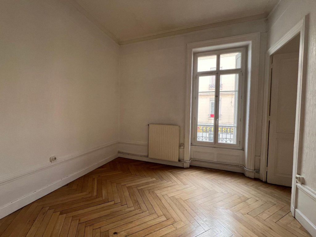 APPARTEMENT T4 A VENDRE - ST ETIENNE Centre Ville - 100 m2 - 189 000 &euro;