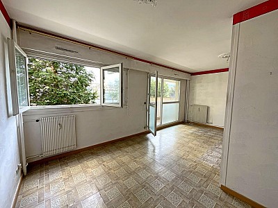 APPARTEMENT T4 A VENDRE - ST ETIENNE - 76 m2 - 69 500 &euro;