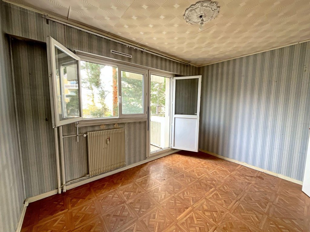 APPARTEMENT T4 A VENDRE - ST ETIENNE - 76 m2 - 69 500 &euro;