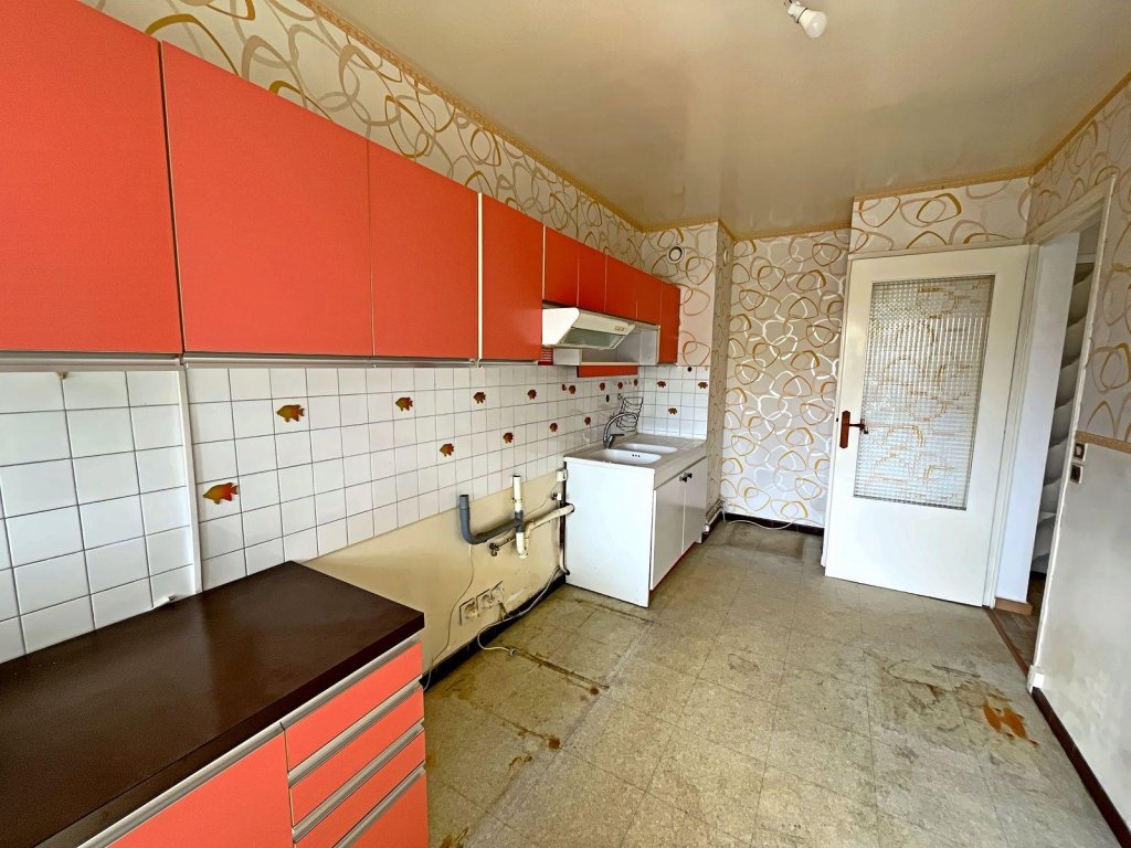 APPARTEMENT T4 A VENDRE - ST ETIENNE - 76 m2 - 69 500 &euro;