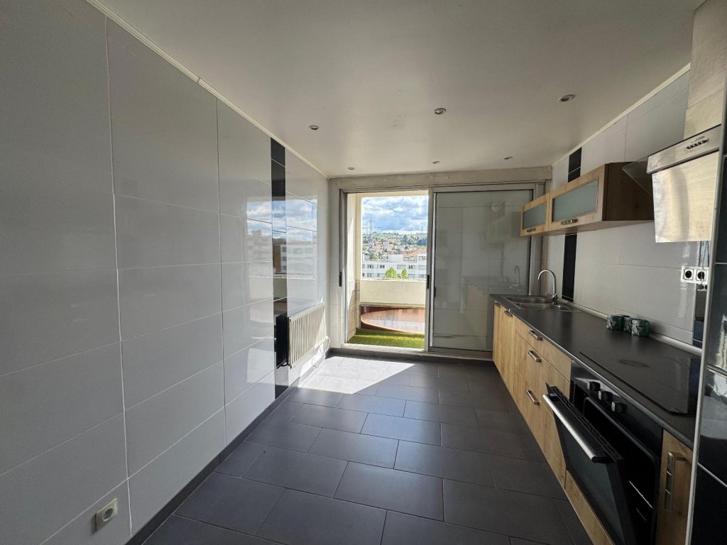 APPARTEMENT T4 A VENDRE - ST ETIENNE - 62.49 m2 - 72 000 &euro;