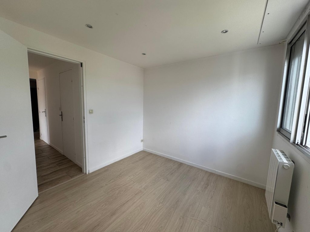 APPARTEMENT T4 A VENDRE - ST ETIENNE - 62.49 m2 - 72 000 &euro;