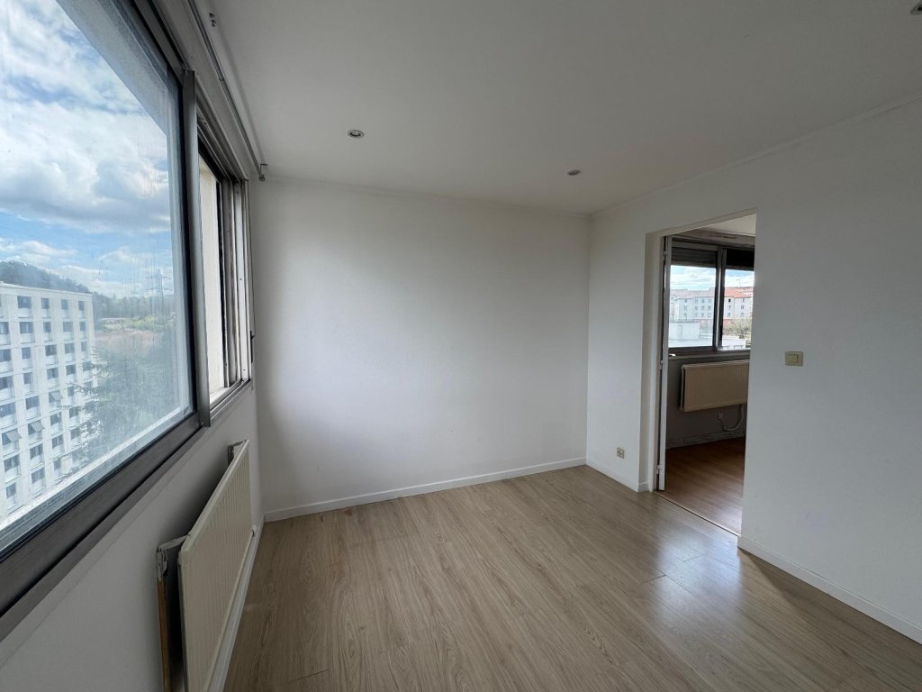 APPARTEMENT T4 A VENDRE - ST ETIENNE - 62.49 m2 - 72 000 &euro;