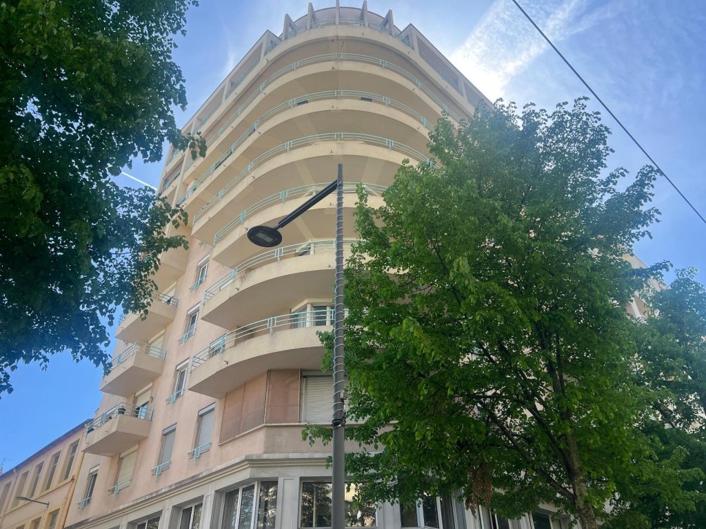 APPARTEMENT T4 A VENDRE - ST ETIENNE - 82 m2 - 109 000 &euro;