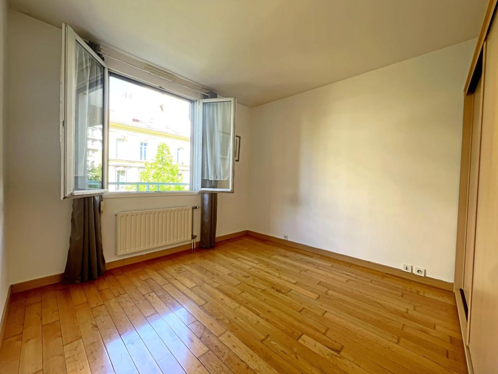 APPARTEMENT T4 A VENDRE - ST ETIENNE - 82 m2 - 109 000 &euro;
