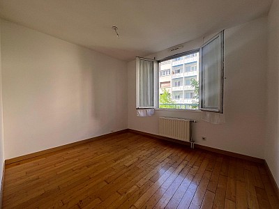APPARTEMENT T4 A VENDRE - ST ETIENNE - 82 m2 - 109 000 &euro;