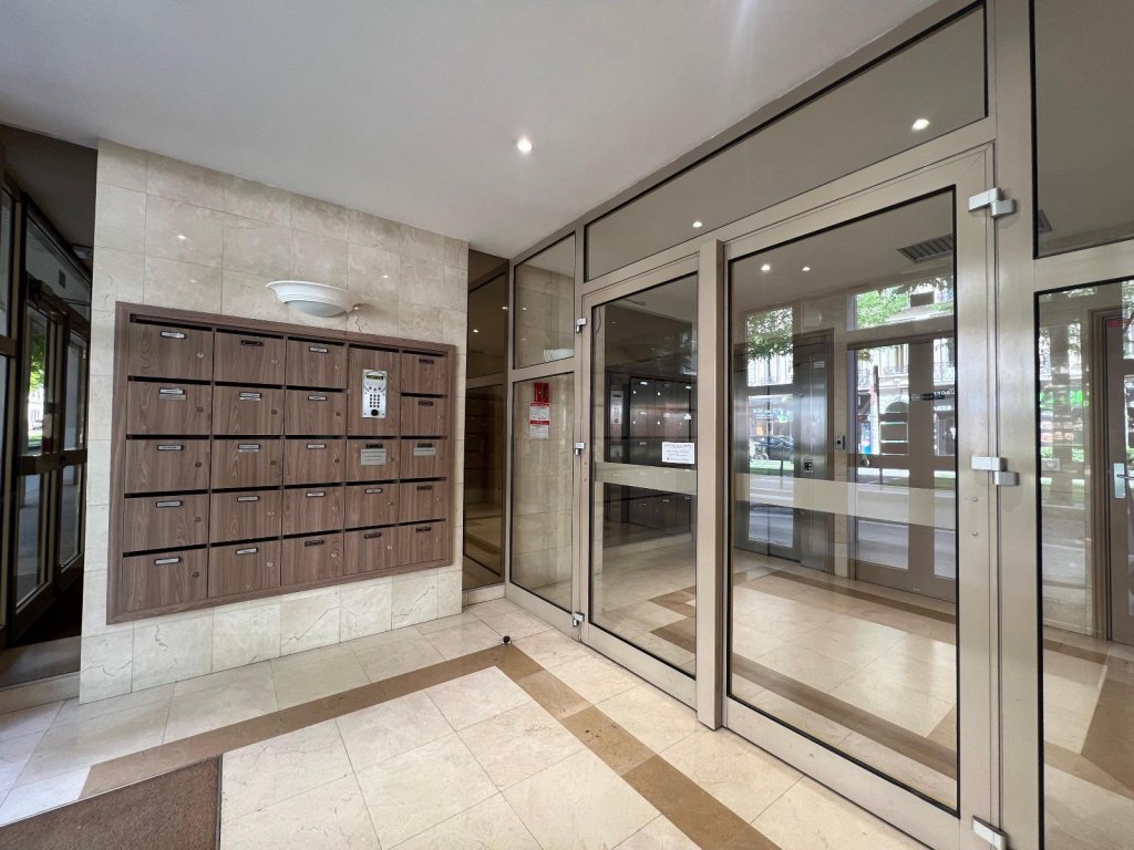 APPARTEMENT T4 A VENDRE - ST ETIENNE - 82 m2 - 109 000 &euro;