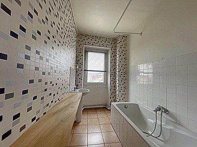 APPARTEMENT T4 A VENDRE - ST ETIENNE Centre Ville - 77.63 m2 - 85 000 &euro;