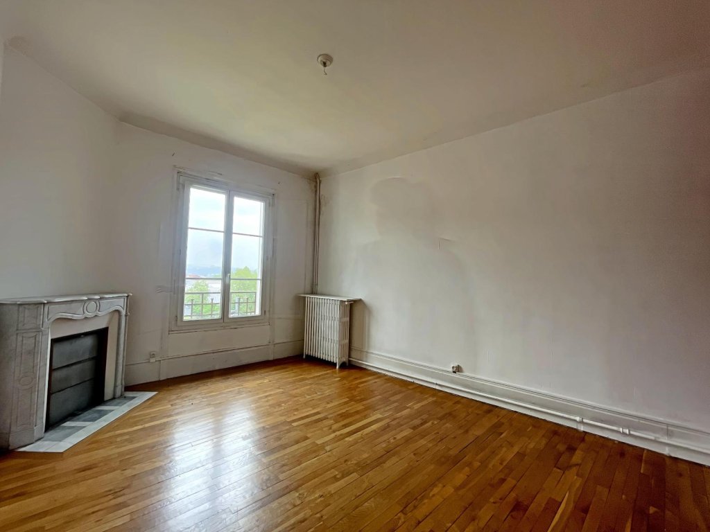 APPARTEMENT T4 A VENDRE - ST ETIENNE Centre Ville - 77.63 m2 - 85 000 &euro;