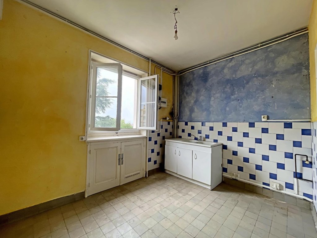 APPARTEMENT T4 A VENDRE - ST ETIENNE Centre Ville - 78.8 m2 - 69 000 &euro;