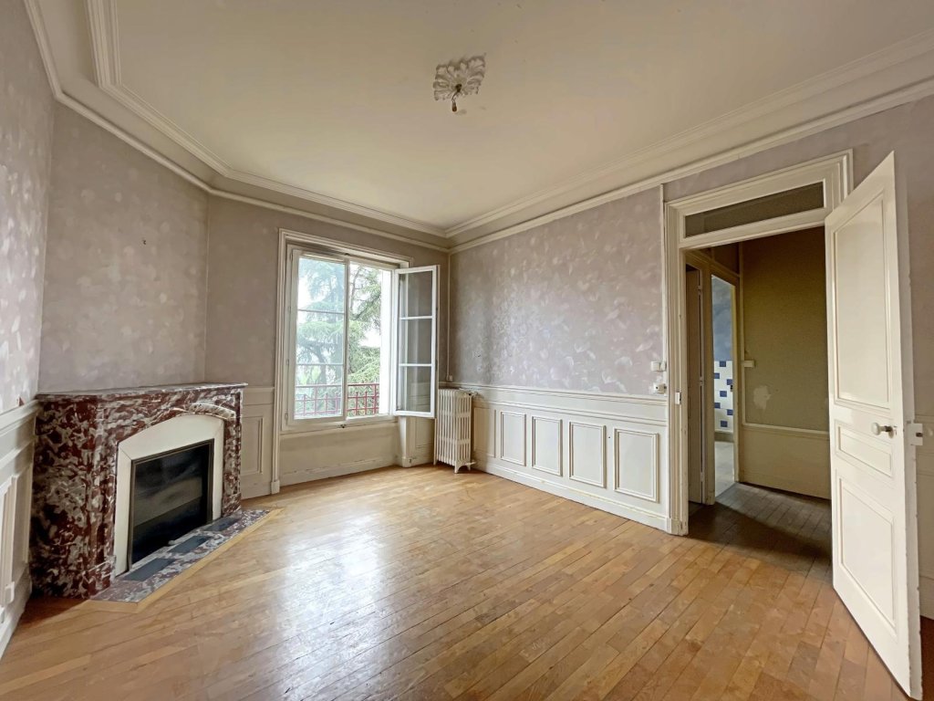 APPARTEMENT T4 A VENDRE - ST ETIENNE Centre Ville - 78.8 m2 - 69 000 &euro;