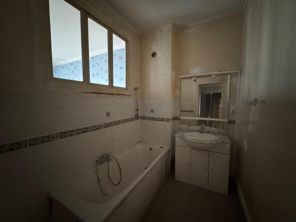 APPARTEMENT T4 A VENDRE - ST ETIENNE Centre Ville - 78.8 m2 - 69 000 &euro;