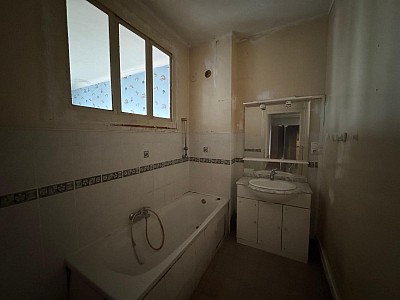 APPARTEMENT T4 A VENDRE - ST ETIENNE Centre Ville - 78.8 m2 - 69 000 &euro;