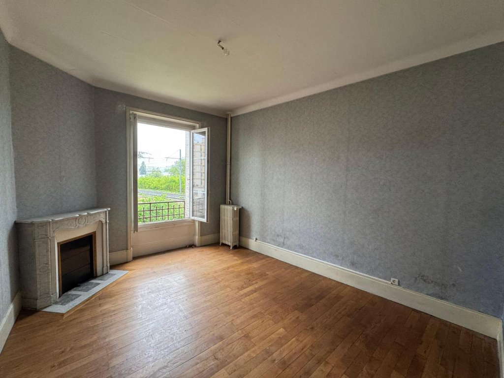 APPARTEMENT T4 A VENDRE - ST ETIENNE Centre Ville - 80.54 m2 - 75 000 &euro;