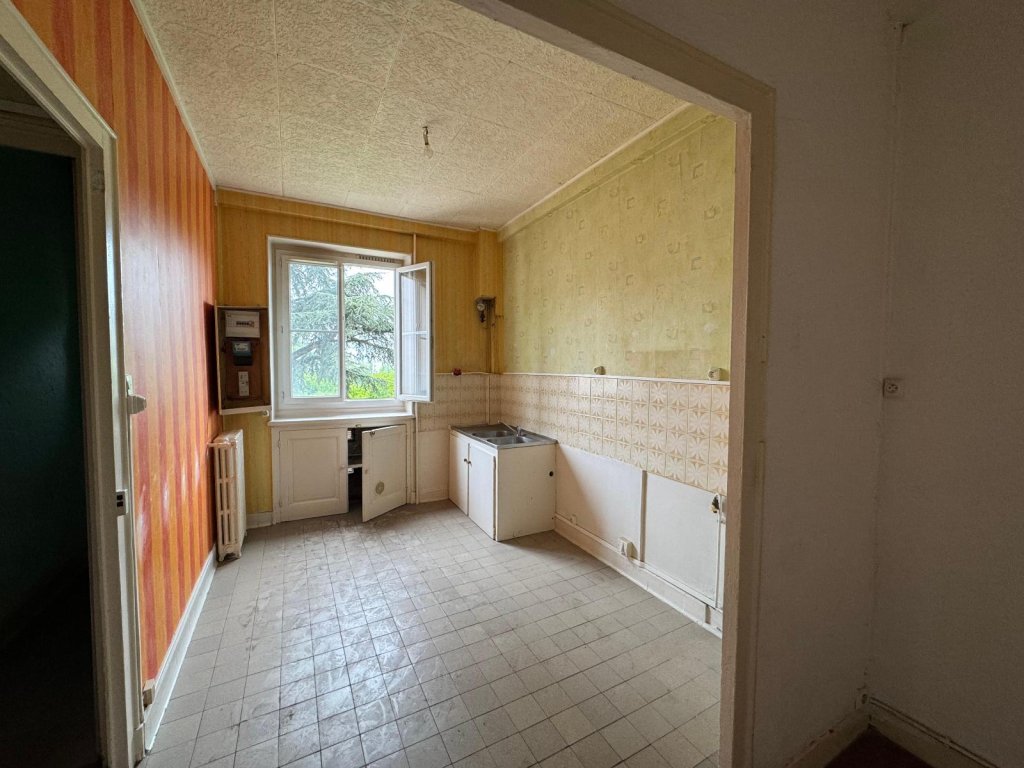 APPARTEMENT T4 A VENDRE - ST ETIENNE Centre Ville - 80.54 m2 - 75 000 &euro;