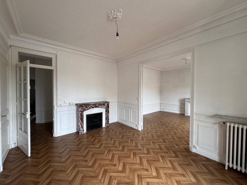 APPARTEMENT T4 A VENDRE - ST ETIENNE Centre Ville - 74.66 m2 - 75 000 &euro;