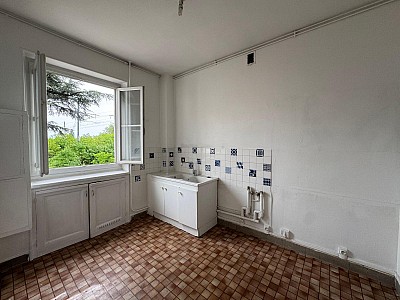 APPARTEMENT T4 A VENDRE - ST ETIENNE Centre Ville - 74.66 m2 - 75 000 &euro;