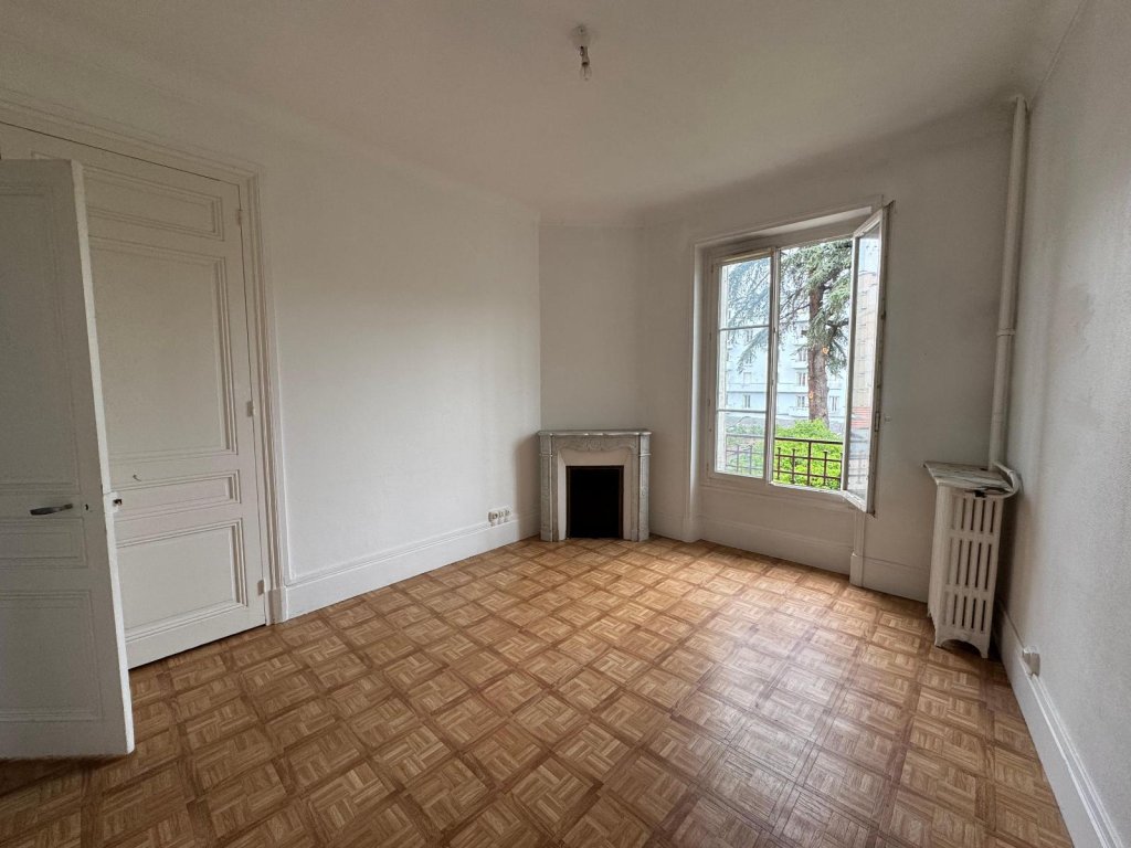 APPARTEMENT T4 A VENDRE - ST ETIENNE Centre Ville - 74.66 m2 - 75 000 &euro;