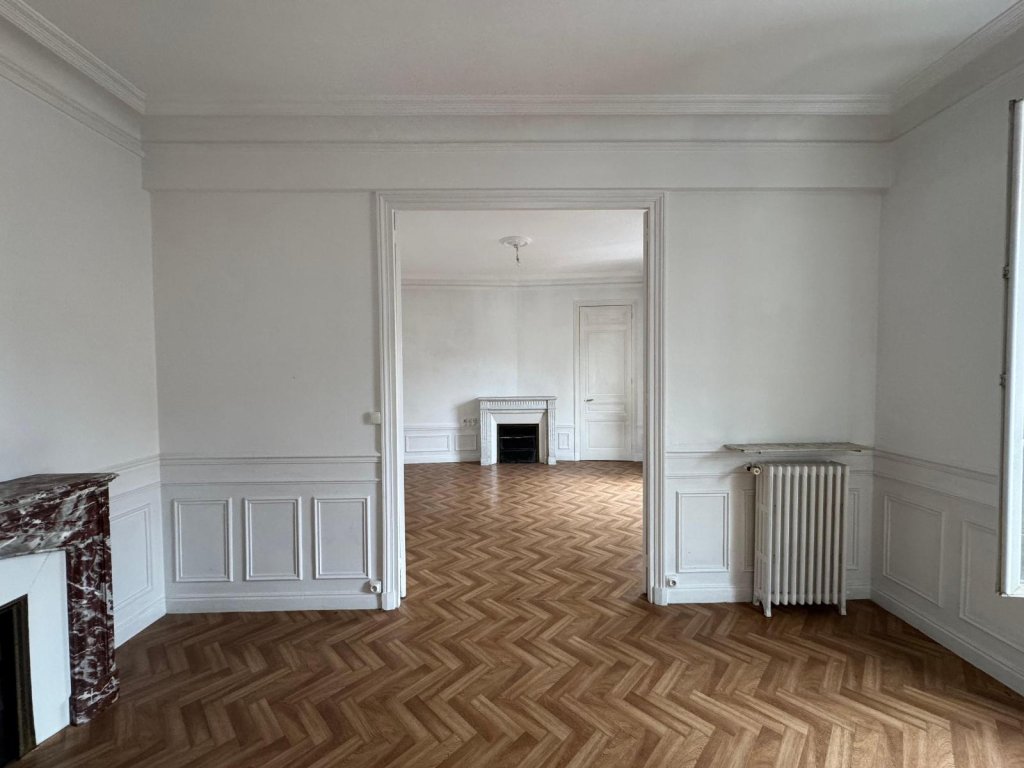 APPARTEMENT T4 A VENDRE - ST ETIENNE Centre Ville - 74.66 m2 - 75 000 &euro;