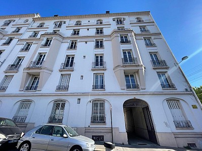 APPARTEMENT T4 A VENDRE - ST ETIENNE Centre Ville - 74.66 m2 - 75 000 &euro;