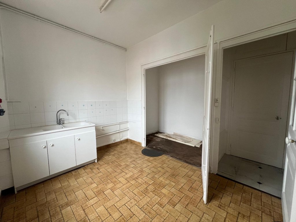 APPARTEMENT T4 A VENDRE - ST ETIENNE - 78 m2 - 75 000 &euro;