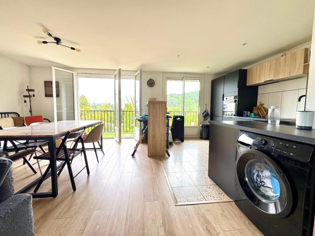 APPARTEMENT T4 A VENDRE - ST ETIENNE - 71.15 m2 - 99 000 &euro;