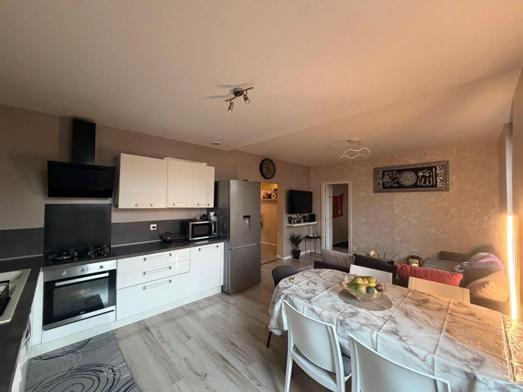 APPARTEMENT T4 A VENDRE - ST ETIENNE - 71 m2 - 99 000 &euro;
