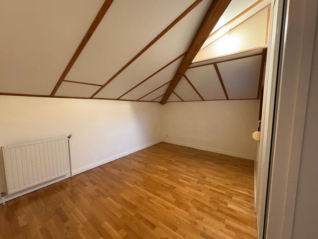 APPARTEMENT T5 A LOUER - LA TALAUDIERE - 96.9 m2 - 945 &euro; charges comprises par mois