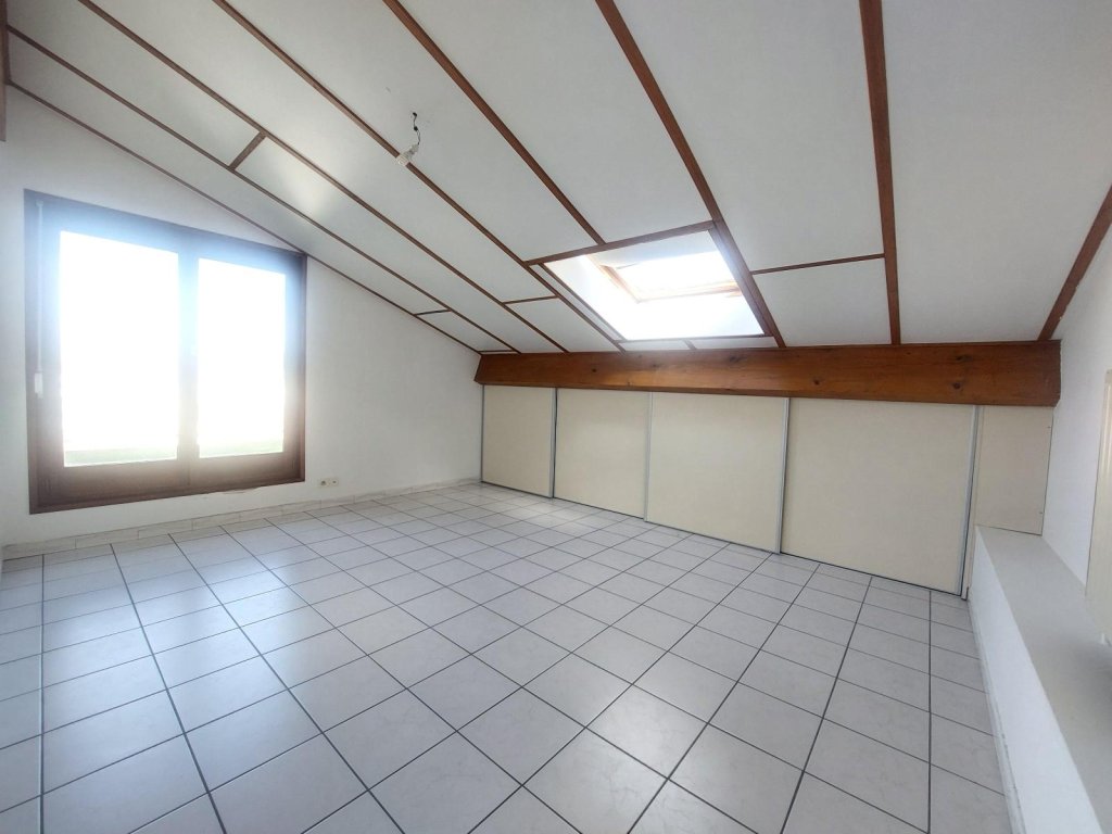 APPARTEMENT T5 A LOUER - LA TALAUDIERE - 96.9 m2 - 945 &euro; charges comprises par mois