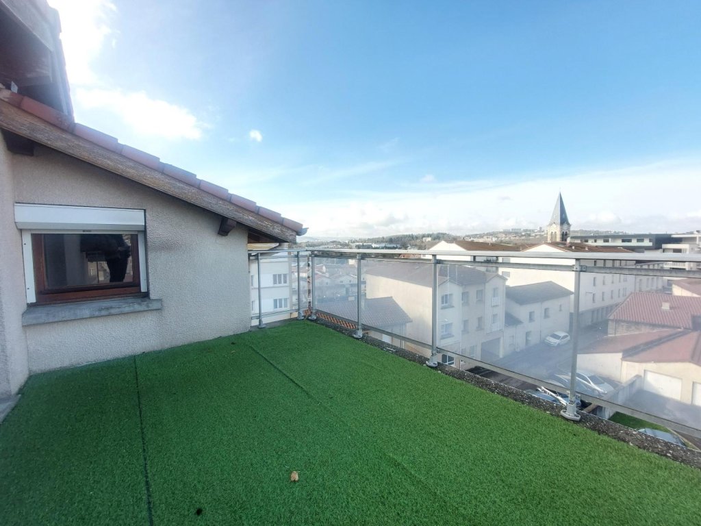 APPARTEMENT T5 A LOUER - LA TALAUDIERE - 96.9 m2 - 945 &euro; charges comprises par mois