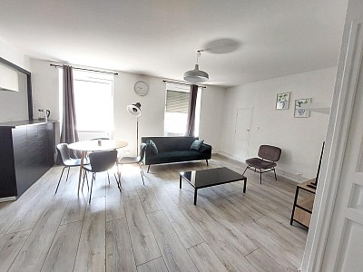 APPARTEMENT T5 A LOUER - ST ETIENNE - 84.81 m2 - 800 &euro; charges comprises par mois