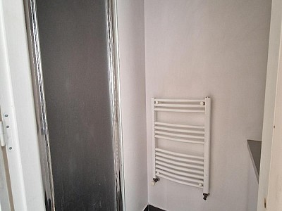 APPARTEMENT T5 A LOUER - ST ETIENNE - 157.58 m2 - 1 075 &euro; charges comprises par mois