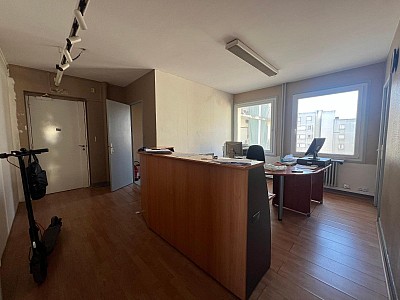 APPARTEMENT T5 A VENDRE - ST ETIENNE - 115 m2 - 139 000 &euro;