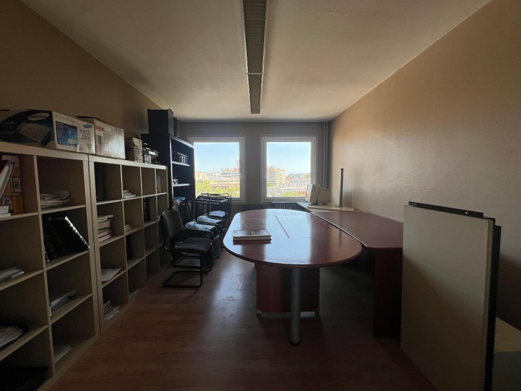 APPARTEMENT T5 A VENDRE - ST ETIENNE - 115 m2 - 139 000 &euro;