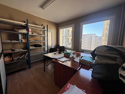 APPARTEMENT T5 A VENDRE - ST ETIENNE - 115 m2 - 139 000 &euro;
