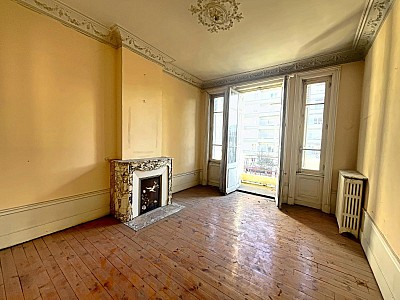 APPARTEMENT T5 A VENDRE - ST ETIENNE - 108 m2 - 95 000 &euro;