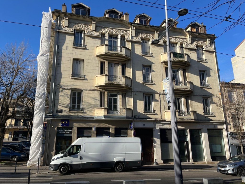 APPARTEMENT T5 A VENDRE - ST ETIENNE - 108 m2 - 95 000 &euro;