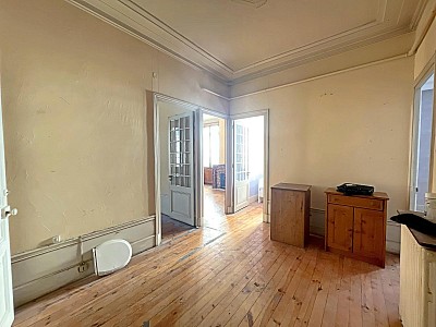APPARTEMENT T5 A VENDRE - ST ETIENNE - 108 m2 - 95 000 &euro;