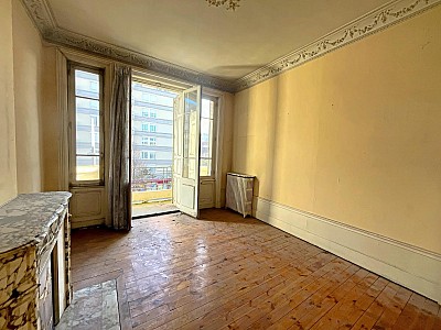 APPARTEMENT T5 A VENDRE - ST ETIENNE - 108 m2 - 95 000 &euro;