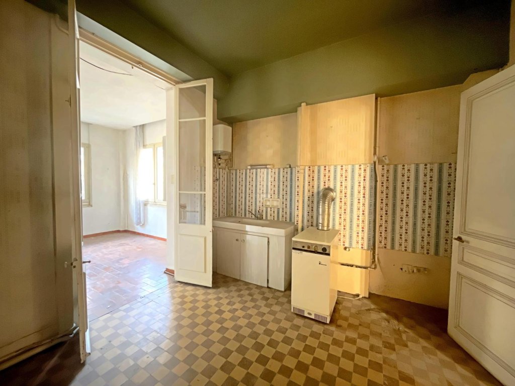 APPARTEMENT T5 A VENDRE - ST ETIENNE - 108 m2 - 95 000 &euro;