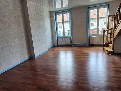 APPARTEMENT T5 A VENDRE - ST ETIENNE - 100 m2 - 89 000 &euro;
