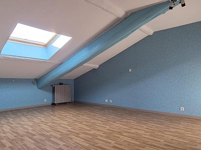 APPARTEMENT T5 A VENDRE - ST ETIENNE - 100 m2 - 89 000 &euro;