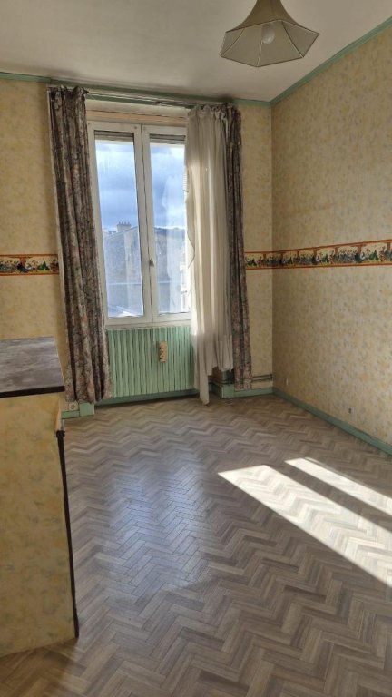 APPARTEMENT T5 A VENDRE - ST ETIENNE - 100 m2 - 89 000 &euro;