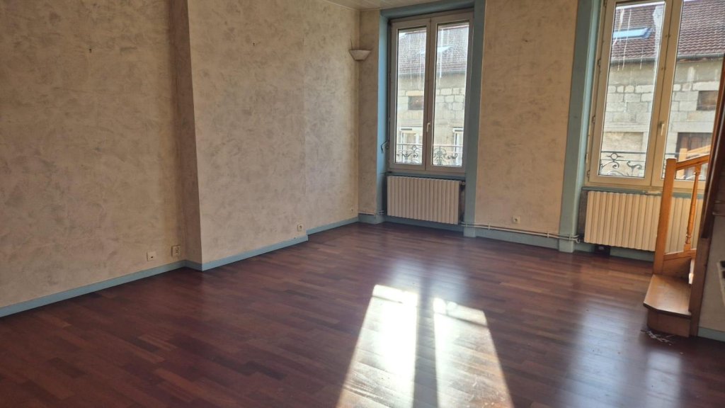 APPARTEMENT T5 A VENDRE - ST ETIENNE - 100 m2 - 89 000 &euro;
